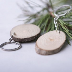  Llaveros rústicos de tronco de madera personalizados para regalos de empresa